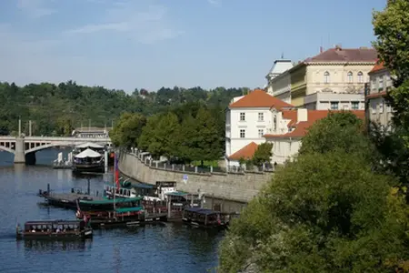 Na avtocestah Češke republike: Potovalne možnosti in zanimivosti