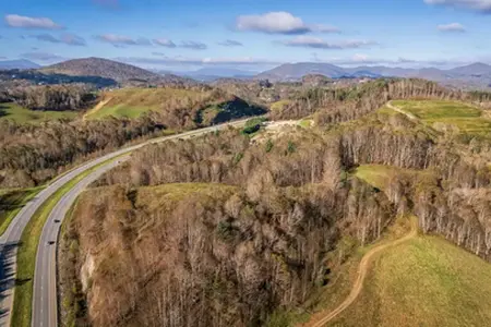 Tridsať kilometrov diaľnice: ŘSD sľubuje, že južný úsek M3 otvorí ešte pred Vianocami.