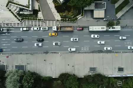 Pazartesi gününden itibaren, Záhoria'dan D2 yolunda zaten kötü olan trafik durumunun daha da kötüleşmesini bekliyoruz.