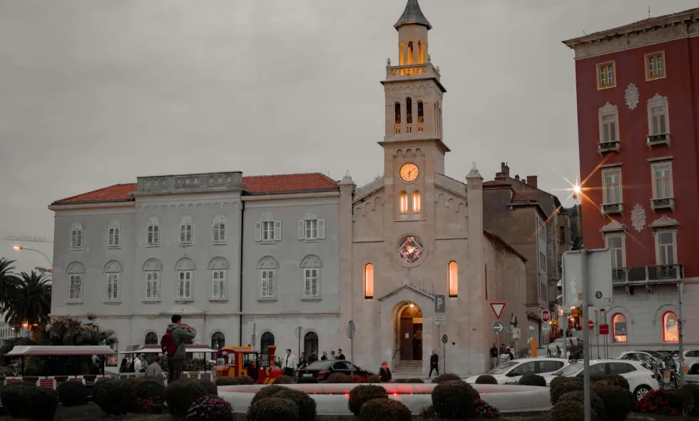 Романски автопати: дигитална вињета лесно