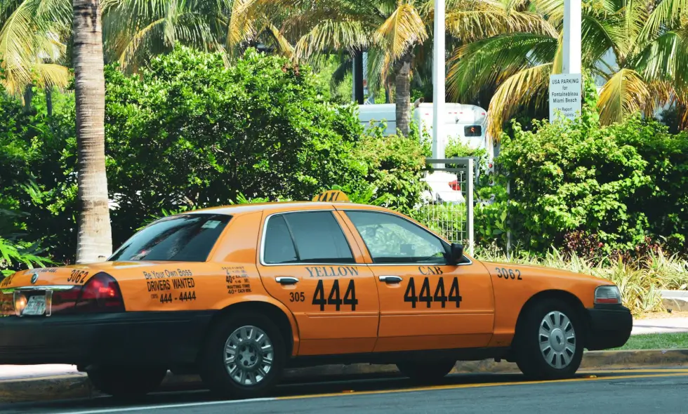 Používanie diaľnic vo Švajčiarsku a systém digitálnej diaľničnej známky